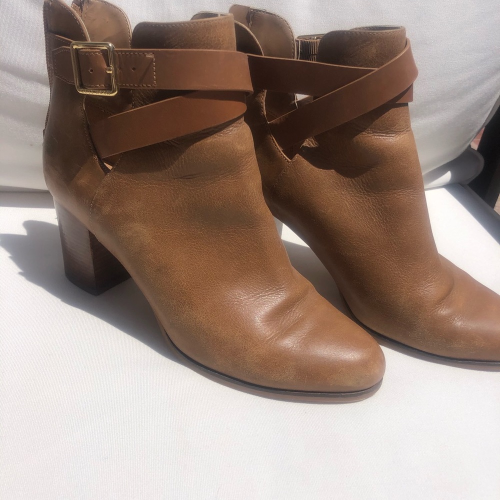 Size 8 Cole Haan tan leather booties